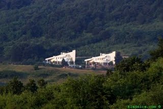 Къщи в село Мърчаево с разчупена архитектура!